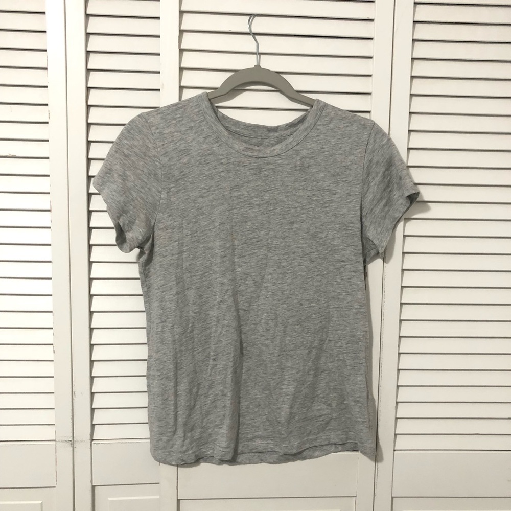 Time and Tru Gray Short Sleeve Tee